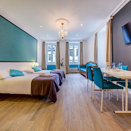 Du Raisin Hotel 2*