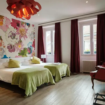 Du Raisin Hotel Lozanna